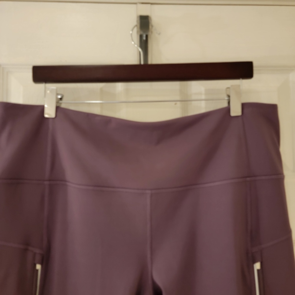 Athleta Rainer Unbrushed 7/8 Tight Size 2X Violet SuperSonic Pocket #981847 - Picture 4 of 10